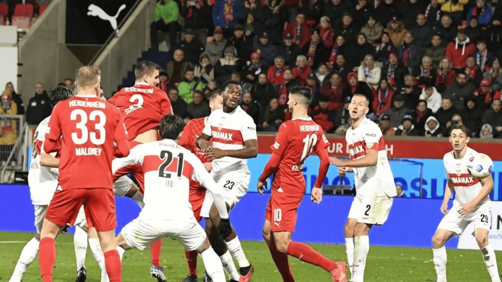 九游娱乐-关于德甲创新战术不断推陈出新，精彩片段频频出现的信息